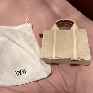 Zara purse never worn